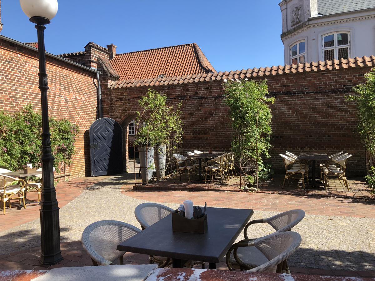 Den Gamle Arrest Bed & Breakfast Рибе Екстериор снимка