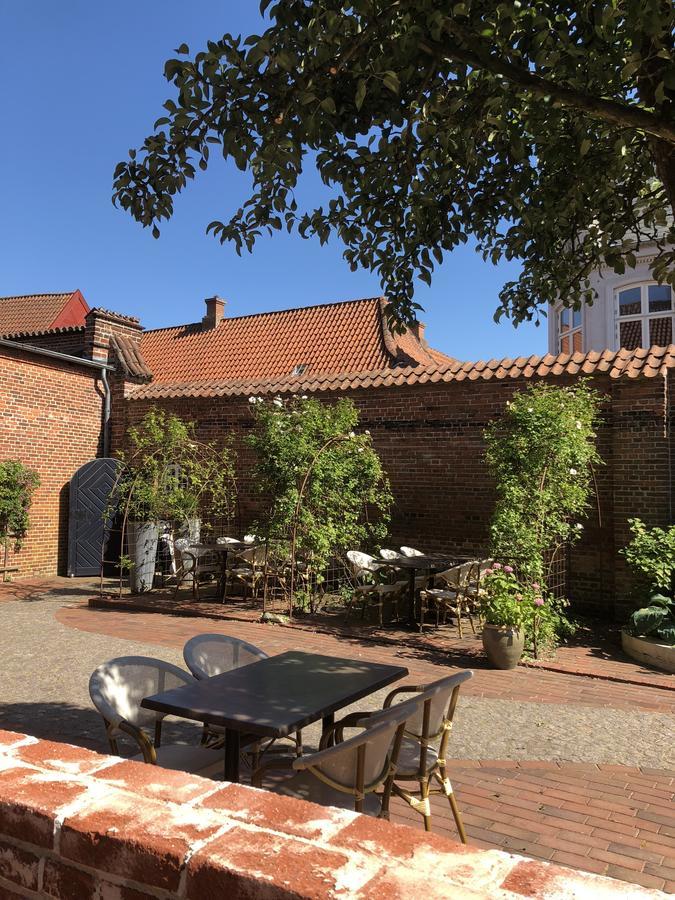 Den Gamle Arrest Bed & Breakfast Рибе Екстериор снимка