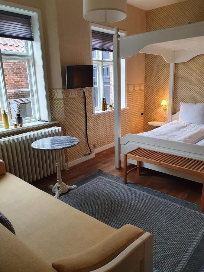 Den Gamle Arrest Bed & Breakfast Рибе Екстериор снимка